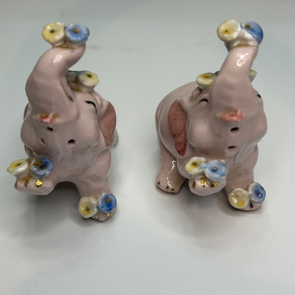 Vintage Pink Elephant Salt and Pepper Shakers Japan Ceramic Floral Gold Trim - Picture 7 of 11